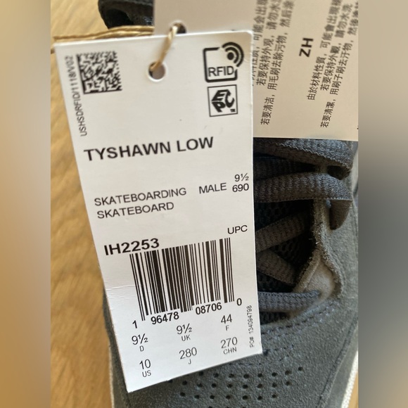 NWT Men’s Adidas Tyshawn Jones Carbon/navy sneaker size 10 - Picture 12 of 13